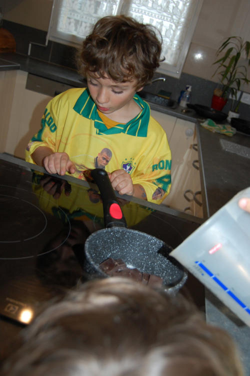 On prépare les chocolats pour le calendrier de l'avent